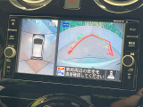 【アラウンドビューモニター】専用のカメラにより、上から見下ろしたような視点で360度クルマの周囲を確認することができます☆死角部分も確認しやすく、狭い場所での切り返しや駐車もスムーズに行えます。