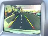●ガイドライン付きバックカメラ:不安な駐車もこれで安心!ガイドライン付きなので狭い箇所での駐車もラクラクです!