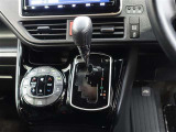 通常は運転楽々のAT車!スポーティな走りも出来るマニュアルモードも付いています。坂道などの走行時にも大変便利です