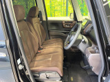 運転席シート廻りは使用感も少なく、良好な状態となっています。丁寧に使われていたことがよくわかりますね。
