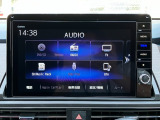 純正10インチプレミアムインターナビ付きでフルセグ・DVD再生・Bluetoothなど付いてとても便利な車両です♪