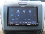 【  Aftermarketナビ(カロッツェリア)・AVIC-RL901】Bluetooth接続に対応しています。その他、TVやAM/FMラジオの視聴・CDやDVD再生・USB接続などが可能です。