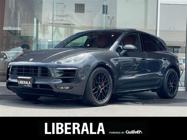 マカン  GTS 4WD 本革シート