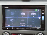 【 ホンダ純正ギャザズ・ 】Bluetooth接続に対応しています。その他、TVやAM/FMラジオの視聴・CDやDVD再生・USB接続などが可能です。