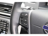 前車を追従して加減速をするアダプティブクルーズコントロール(ACC)を装備。