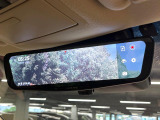 【デジタルインナーミラー】後席の大きな荷物や同乗者で後方が確認しづらい時でも安心!カメラが撮影した車両後方の映像をルームミラー内に表示。クリアな視界で状況の確認が可能です!