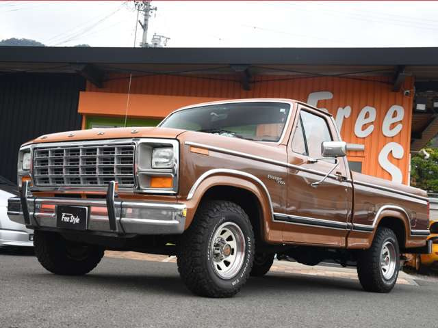 フォード F-150 の中古車詳細 (117,000km, ブラウン, 長野県, 529万円