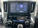 ディスプレイオーディオを装備。スマホとクルマをつなぐことで、これまでのナビに加えて、いろんなサービスが楽しめます。