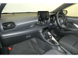 分かりやすく操作しやすい運転席まわりです☆