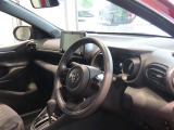 見通しのよいすっきりとした視界で、誰でも運転しやすいです。運転のしやすさは疲れにくさにも繋がりますよ♪