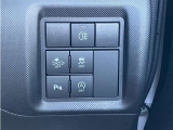アイドリングストップ機能がついているので、停車時にエンジンを止めて燃料消費を抑えます。環境にもお財布に優しいですね♪