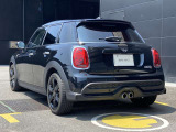 長期にわたる保証を実現。2年間のMINI NEXT保証と延長保証(別途費用)を合わせて最大4年間の保証。万一の故障に長期に備えることができ、ご安心してお乗り頂けます。(NEXT1年は1年距離無制限)