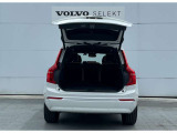 使い勝手の良いスクエア型のトランクルーム。載せるものを整頓して積むことができます。