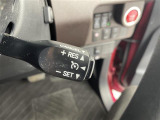 【クルーズコントロール】高速道路や自動車専用道路を走行中にドライバーが設定した速度で、アクセルペダルを踏まなくても、一定の車速で走行してくれます!
