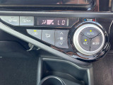 【オートエアコン】一度お好みの温度に設定すれば、車内の温度を検知し風量や温度を自動で調整。暑い…寒い…と何度もスイッチ操作をする必要はありません。快適な車内空間には必須の機能ですね♪