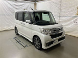 広々とした車内空間に優れた燃費性能。更にデザインも上質で人気のお車です!