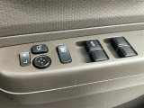 【パワーウインドウ】運転席のスイッチで、各席の窓ガラスの開閉ができます!あると便利ですよね!