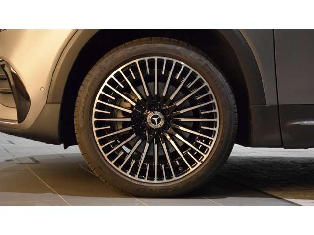 メルセデス・ベンツ EQB 350 4マチック AMGラインパッケージ 4WD の