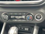 オートエアコンでいつも快適温度!