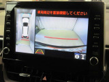 パノラミックビューモニター付きです。車両を上から見たような映像をディスプレイオーディオ画面に表示。運転席からの目視だけでは見にくい、車両周辺の状況をリアルタイムでしっかり確認できます。
