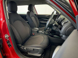 車を運転する際には運転席の存在は欠かせません。しっかりチェックしたいポイントですね。