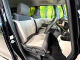 運転席シート廻りは使用感も少なく、良好な状態となっています。丁寧に使われていたことがよくわかりますね。