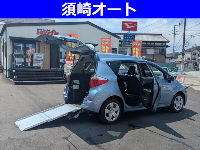 ラクティス1.3 X ウェルキャブ 車いす仕様車スロープタイプ タイプI 助手席側リアシート付