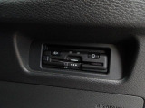 ETC車載器が装備されています。有料道路での通行料支払いがスムーズにできます。
