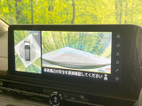 【アラウンドビューモニター】専用のカメラにより、上から見下ろしたような視点で360度クルマの周囲を確認することができます☆縦列駐車や幅寄せ時に活躍してくれます♪