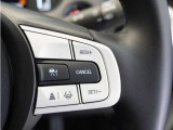【ホンダセンシング】衝突を予測してブレーキをかけたり、前のクルマにちょうどいい距離でついていったりできる多彩な安心・快適機能を搭載した先進の安全運転支援システム。