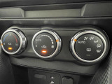 【オートエアコン】車内温度を感知して自動で温度調整をしてくれるのでいつでも快適な車内空間を創り上げます!