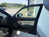 運転席のドアも目立つ傷はなく、非常に綺麗な車両となっております!!