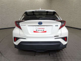 バックカメラが付いているので後方確認が非常にしやすいです。今や運転初心者も熟練者も必須装備!ついていて損はないですね♪