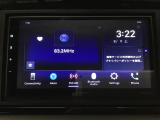 【ディスプレイオーディオ】お持ちのスマートフォンと連携して、ナビやBluetoothでの音楽再生が可能です。デザインはもちろん、操作性も良好です。