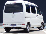 オリックス認定中古車は厳選した上質な車輌のみをお届け致します。全車にプロの職人による徹底した内外装の清掃、磨き上げ、コーティング処理を施しております。