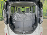 普段のお買い物や通勤、送迎等に十分な荷室スペースを確保しております。セカンドシートを倒すと、大きな荷物の積載も可能です♪