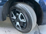 185/65R15のサイズは乗り心地と安定感を計算されて、マツダ2にピッタリなサイズを選ばれました。