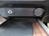 携帯電話の充電もできます。
