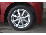 純正14インチアルミホイール付タイヤサイズは155/65R14*新品タイヤ4本無料交換♪(当社指定)