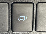 【パワーバックドア】スマートキーや運転席のボタンを押すだけでリアゲートが自動で開閉します!荷物を持っている時や、高い位置にあるバックドアを閉める際に便利な機能です♪