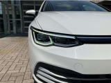 LEDマトリックスヘッドライト「IQ.LIGHT」フロントカメラで対向車や先行車を検知し、マトリックスモジュールに搭載されたLEDを個別に制御することで最適な配光を実現。