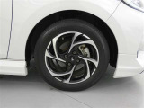 【アルミホイール】アルミホイール装着車です。