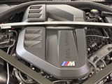 当社はサービス工場併設でございます。点検車検はもちろんお車へのアドバイスもサービススタッフがさせて頂いております。BMWマイスターも在籍しており、もしもの時も迅速に対応出来る様に心がけております。