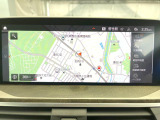 ●純正ナビ:一体感のあるナビは、高級感ある車内を演出してくれます。オーディオ機能も充実しておりますので、運転もより楽しめます♪