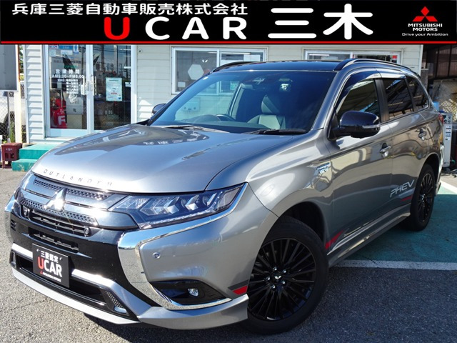 アウトランダーPHEV 2.4 ブラック エディション 4WD 
