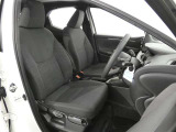 【内装クリーニング】室内は、トヨタの自動車クリーニング“まるまるクリン”を施工済です!シートはもちろん床面も、すっきりキレイ♪自信の仕上がりを、ぜひご覧下さい!!