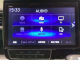 ナビゲーションはフルセグTV、インターナビ対応のGathers純正メモリーナビを搭載しています。Bluetoothオーディオ機能がありますので、スマートフォンなどの音楽も再生できます。