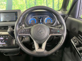 【純正革巻きステアリング】上質な革を使用することで、手にしっかり馴染みとても運転しやすいハンドルです♪
