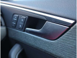 Audi正規ディーラーが高品質をお約束。高度な訓練・教育を受けたAudi専任メカニックが、100項目にもおよぶ精密な点検を実施。すべてクリアしたAudi車だけ、あなたのお手元に届けられるのです
