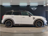 ☆MINIの車の始まりは大人四人がギリギリ乗れるコンパクトな車です!!今となっては3ナンバーですが、もともとは5ナンバーの車でした!!